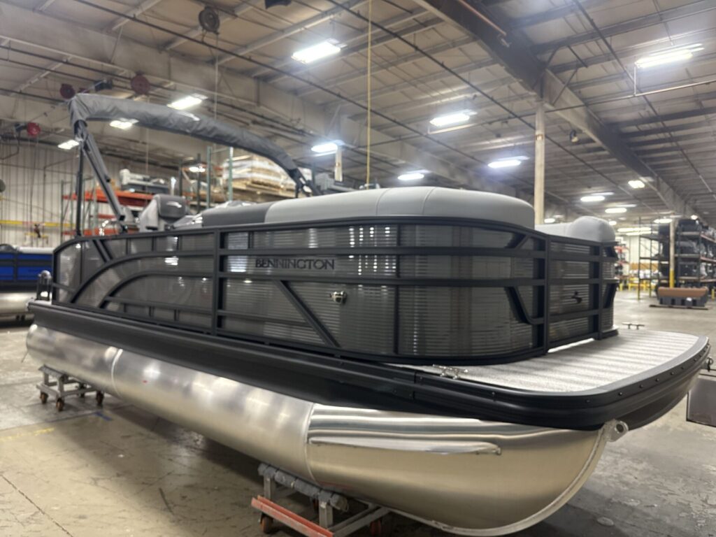 2026 Bennington 20 S Cruise Jump Seat